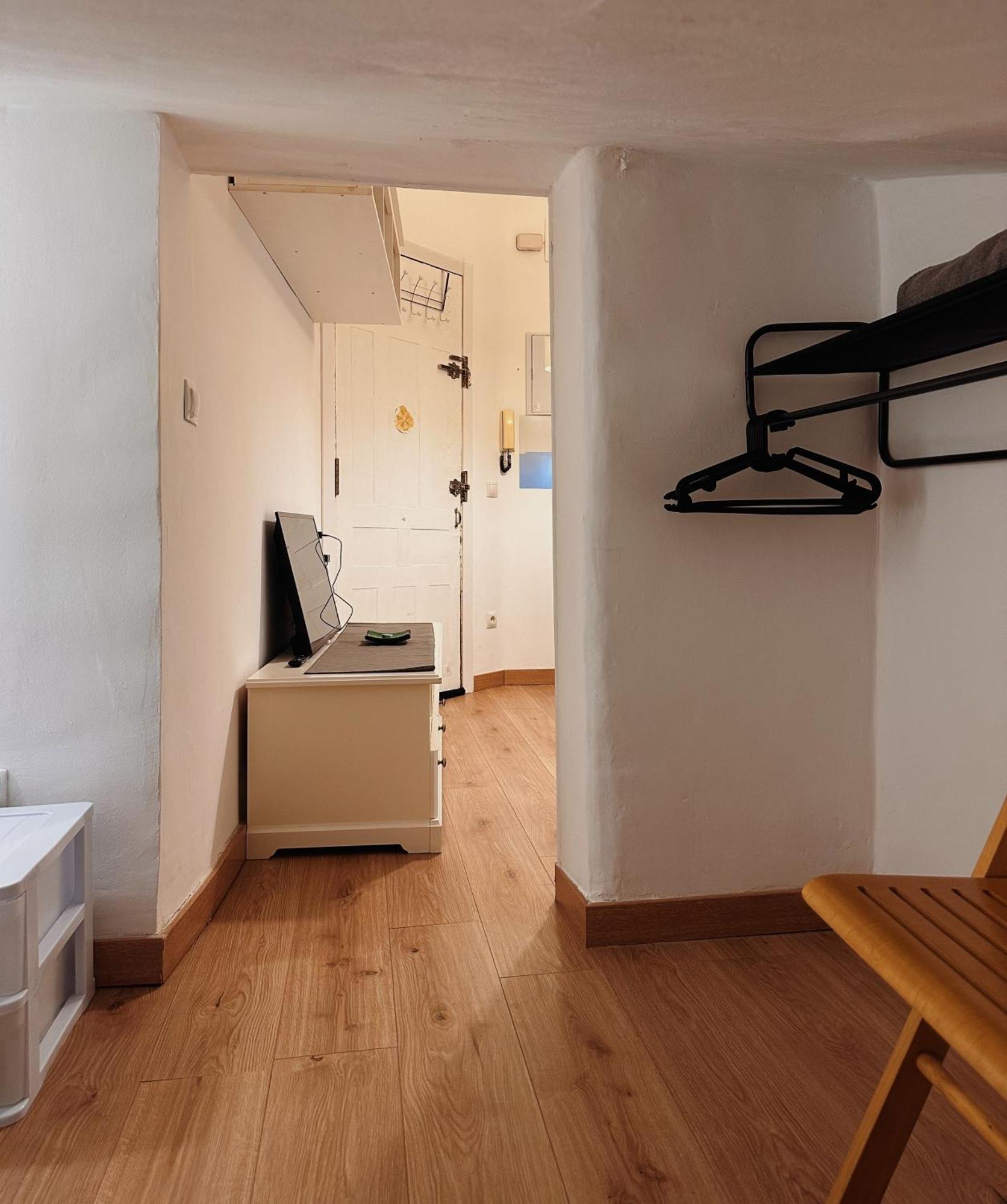 Buhardilla En Lavapies Cerca De Atocha Apartment Madrid